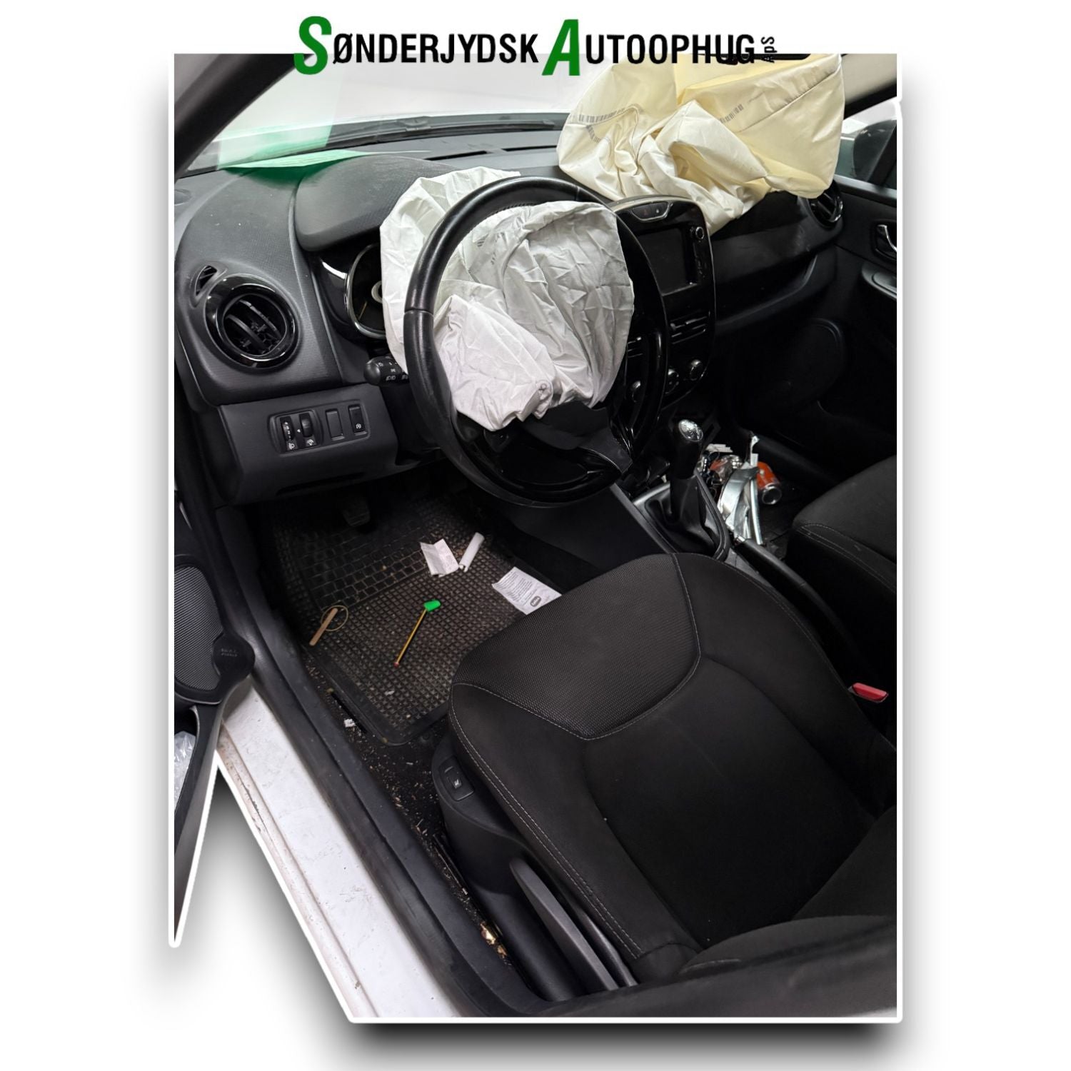 Renault Clio 4 Pluk-Selv-Bil Med OEM Nr. Ophugger Fra Renault Ophugger