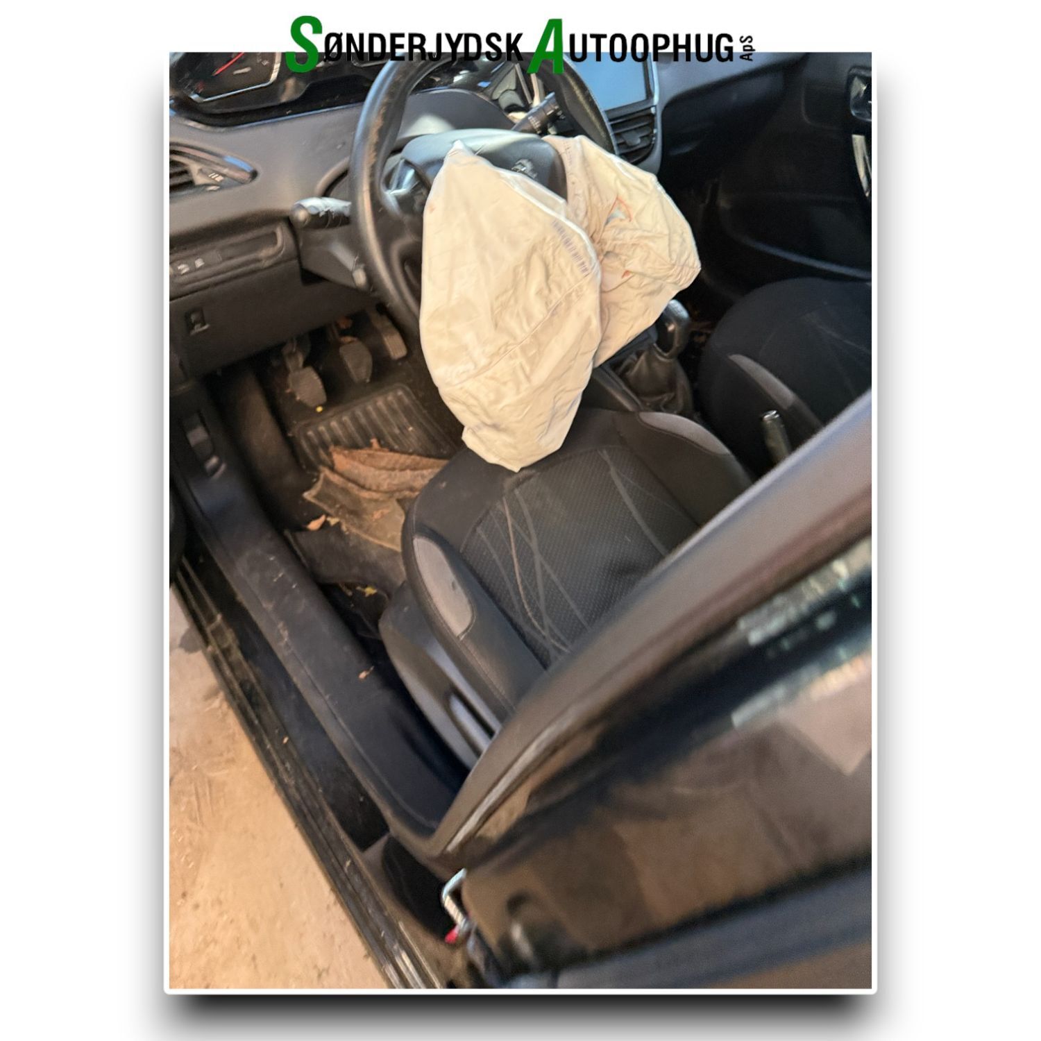 Peugeot 208 Pluk-Selv-Bil Med OEM Nr. Ophugger Fra Peugeot Ophugger
