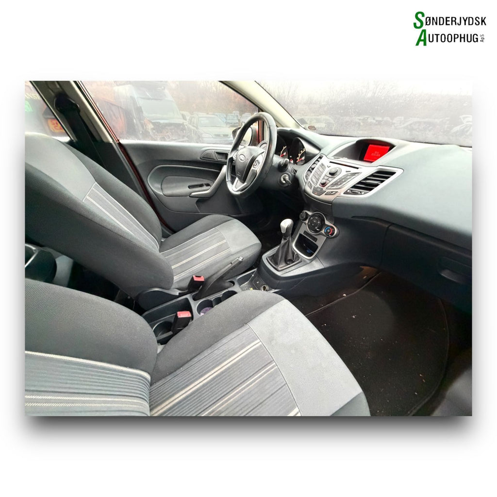 Ford Fiesta 7 Pluk-Selv-Bil Med OEM Nr. Ophugger Fra Ford Ophugger