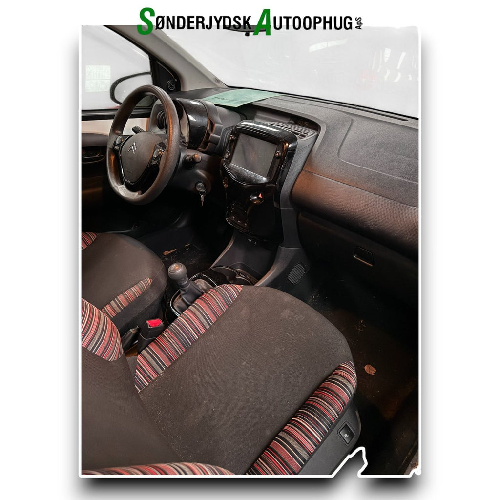 Citroen C1 Pluk-Selv-Bil Med OEM Nr. Ophugger Fra Citroen Ophugger