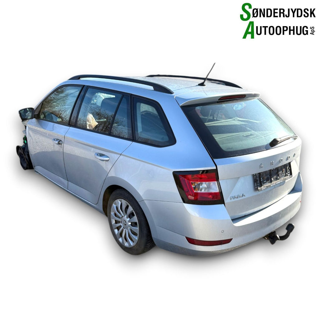 Skoda Fabia Pluk-Selv-Bil Med OEM Nr. Ophugger Fra Skoda Ophugger