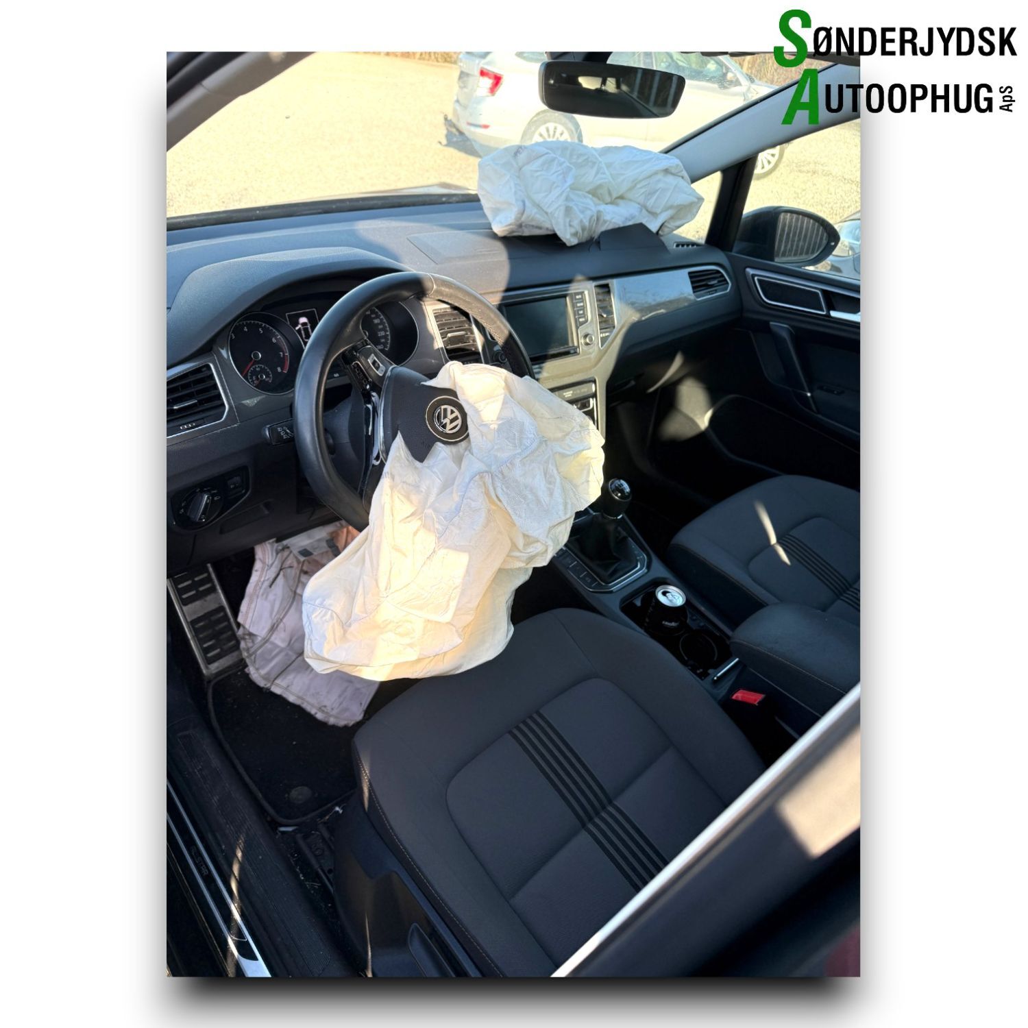 VW Golf Sportsvan Pluk-Selv-Bil Med OEM Nr. Ophugger Fra VW Ophugger