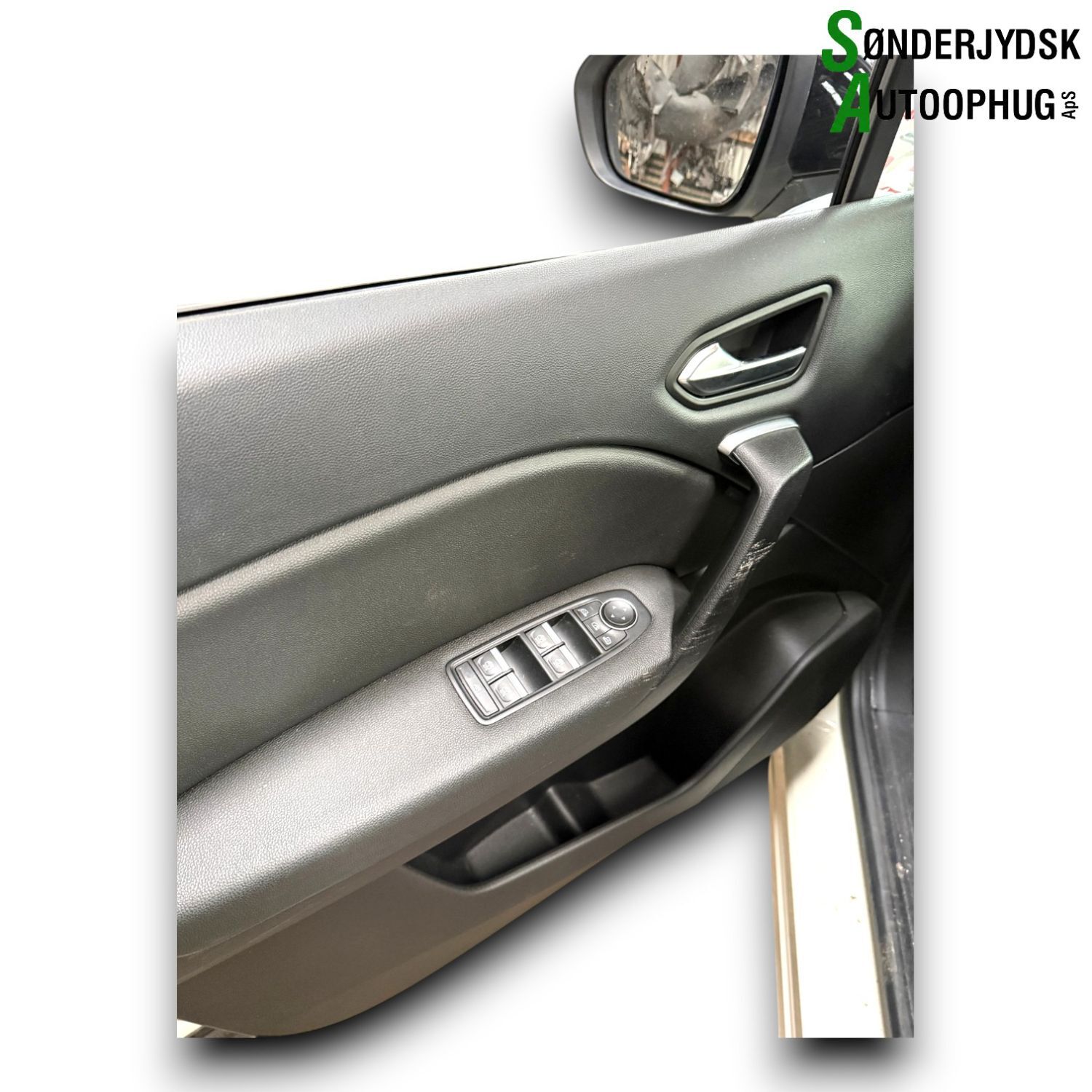 Renault Captur 2 Pluk-Selv-Bil Med OEM Nr. Ophugger Fra Renault Ophugger