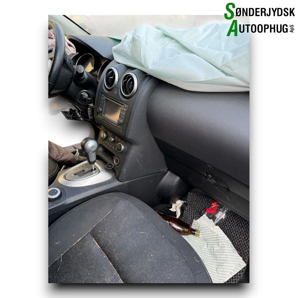 Nissan Qashqai +2 Pluk-Selv-Bil Med OEM Nr. Ophugger Fra Nissan Ophugger