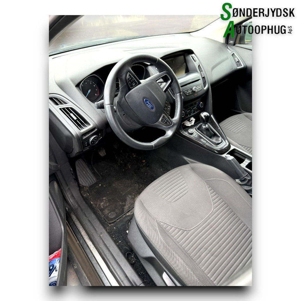 Ford Focus Pluk-Selv-Bil Med OEM Nr. Ophugger Fra Ford Ophugger