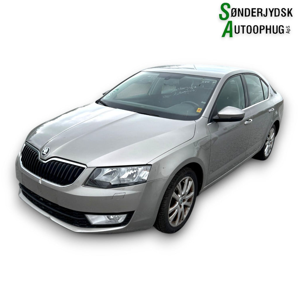 Skoda Octavia Pluk-Selv-Bil Med OEM Nr. Ophugger Fra Skoda Ophugger