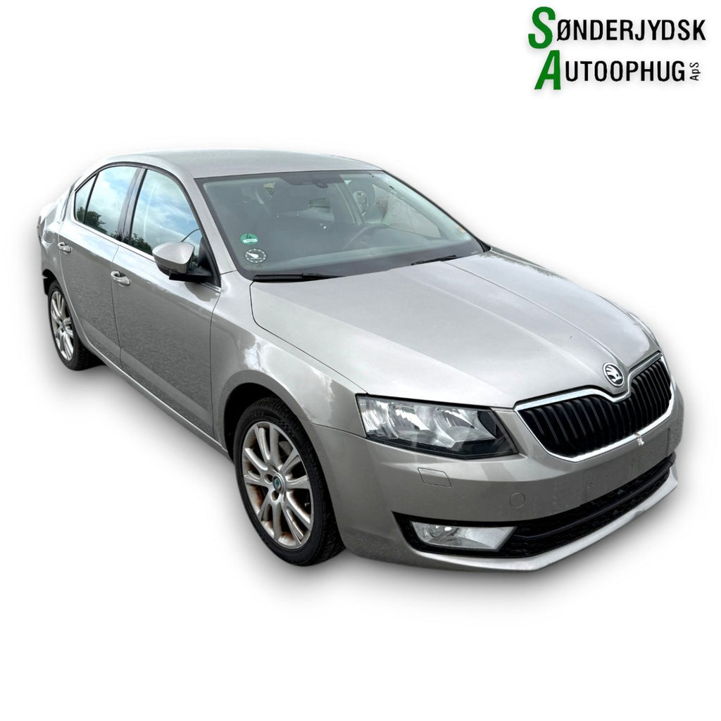 Skoda Octavia Pluk-Selv-Bil Med OEM Nr. Ophugger Fra Skoda Ophugger