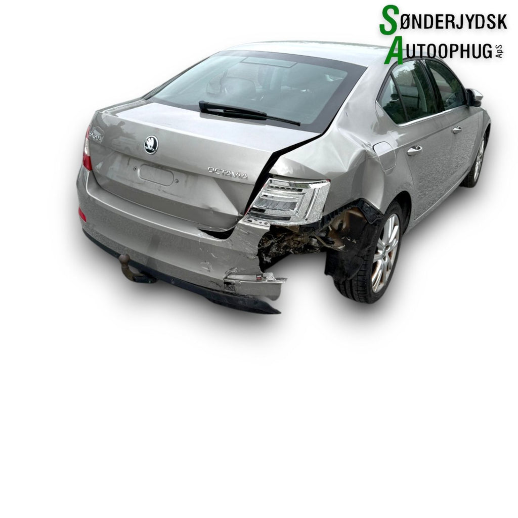 Skoda Octavia Pluk-Selv-Bil Med OEM Nr. Ophugger Fra Skoda Ophugger