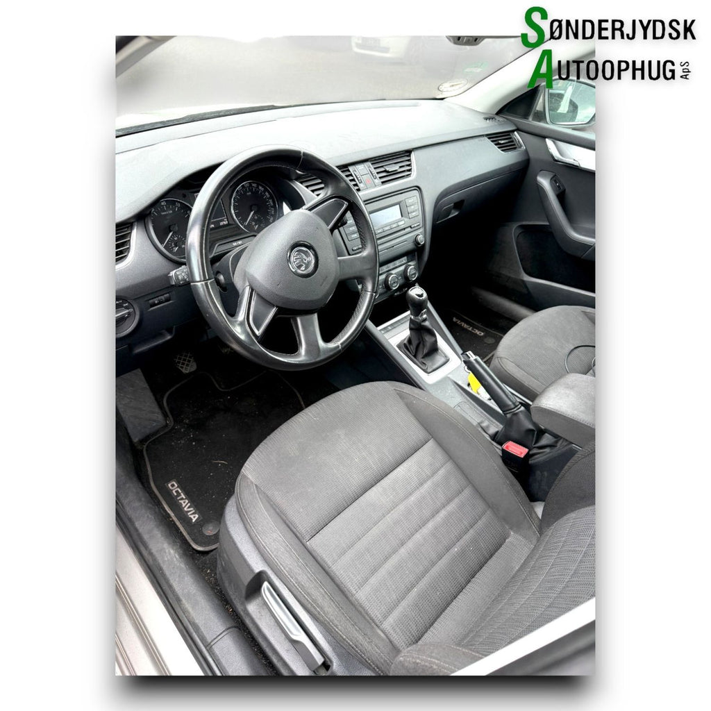 Skoda Octavia Pluk-Selv-Bil Med OEM Nr. Ophugger Fra Skoda Ophugger