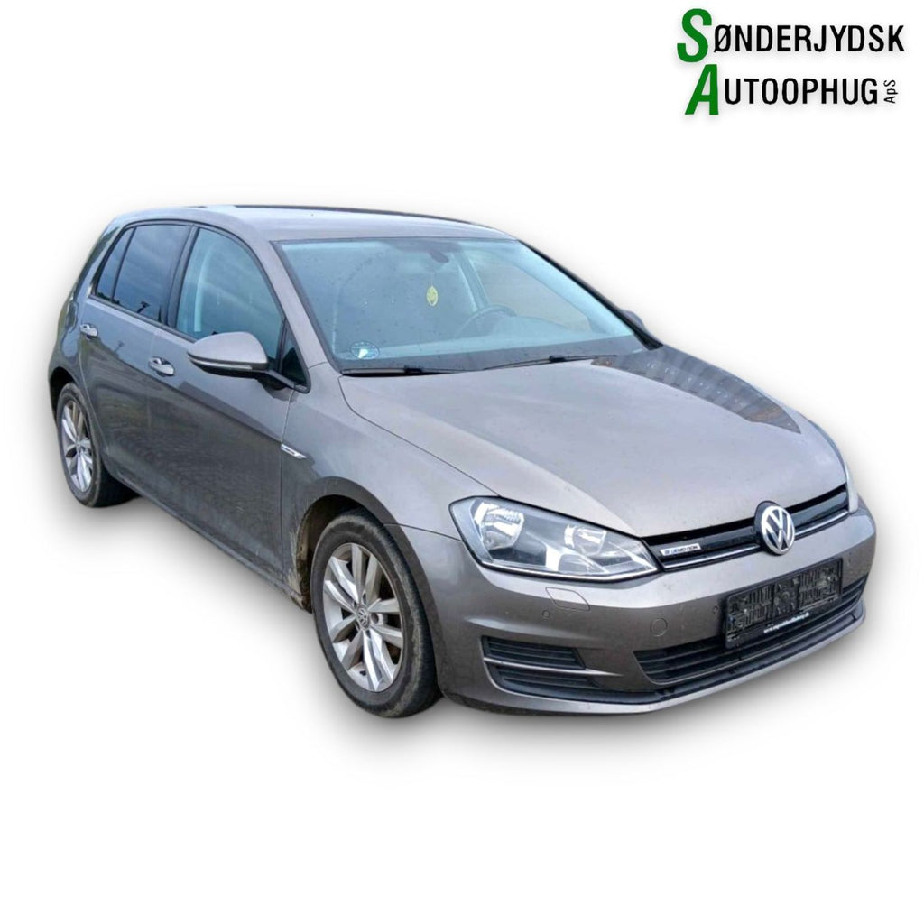 VW Golf 7 Au Pluk-Selv-Bil Med OEM Nr. Ophugger Fra VW Ophugger