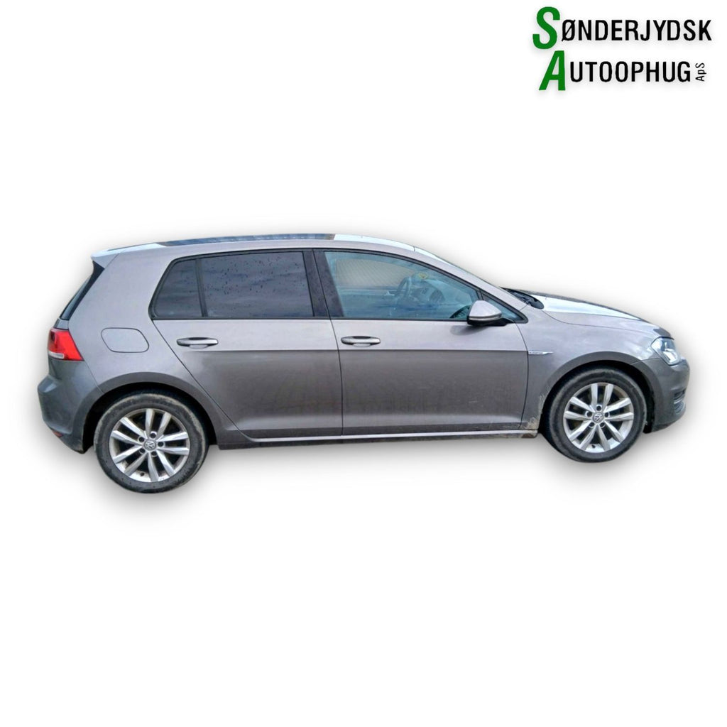 VW Golf 7 Au Pluk-Selv-Bil Med OEM Nr. Ophugger Fra VW Ophugger
