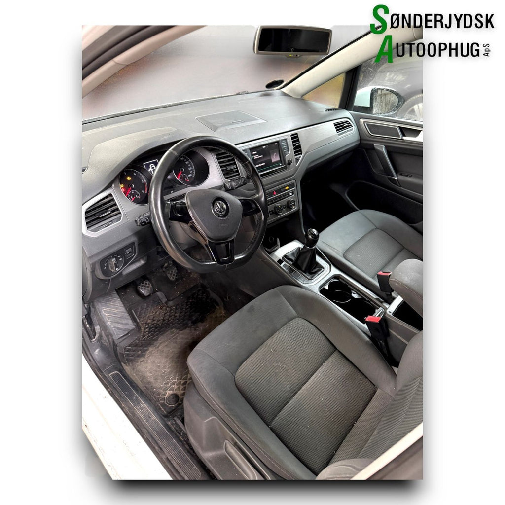 VW Golf Sportsvan Pluk-Selv-Bil Med OEM Nr. Ophugger Fra VW Ophugger