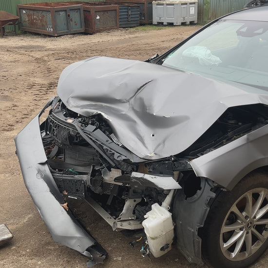 Mercedes-Benz A-W177 Pluk-Selv-Bil Med OEM Nr. Ophugger Fra Mercedes-Benz Ophugger