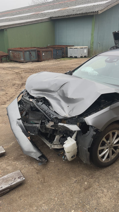 Mercedes-Benz A-W177 Pluk-Selv-Bil Med OEM Nr. Ophugger Fra Mercedes-Benz Ophugger