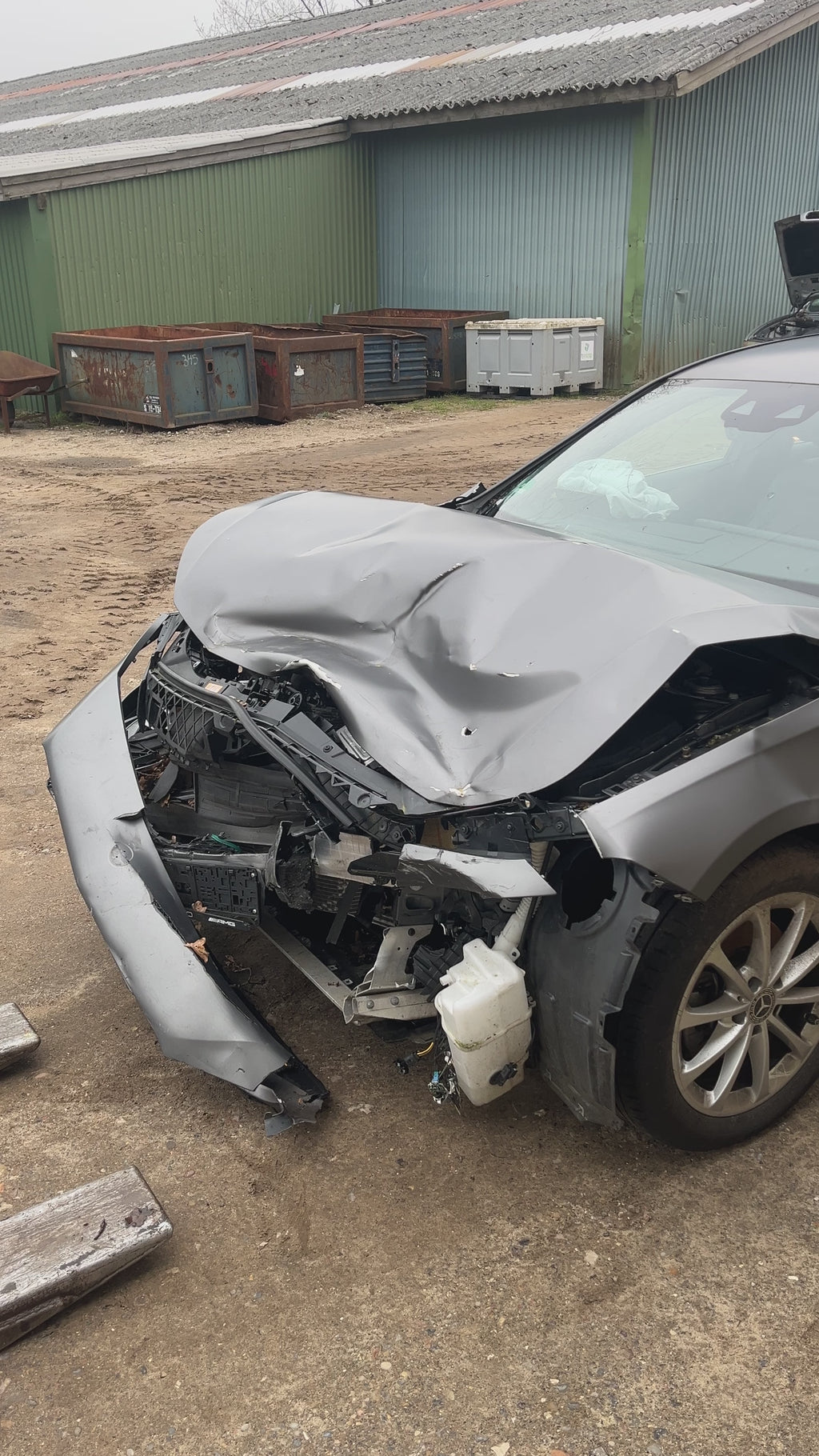 Mercedes-Benz Mercedes A W177 Pluk-Selv-Bil Med OEM Nr. Ophugger Fra Mercedes-Benz Ophugger